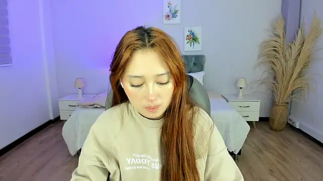 Samara Hilton 2 online show from October 27, 2025, 6:53 pm