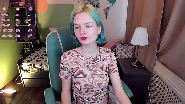 Snapshot of Lika_Sky chatting on March 3, 2026, 6:09 am Lika Sky online show from March 3, 2026, 6:09 am