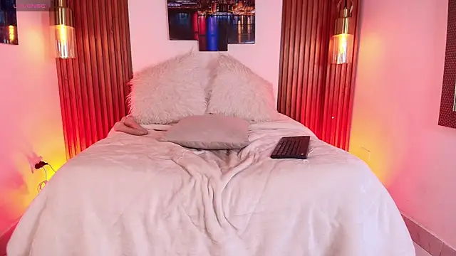 EvaGoddess  online show from November 19, 2025, 7:36 pm