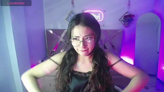 Snapshot of Chloe_Brownn_v chatting on September 30, 2025, 8:59 pm Chloe Brownn v online show from September 30, 2025, 8:59 pm