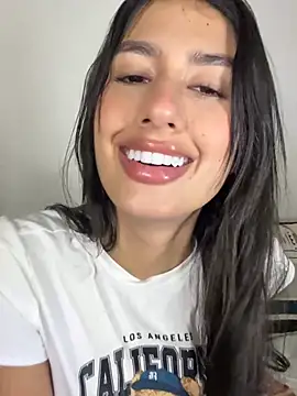 Julieta Duque online show from July 24, 2026, 3:46 am