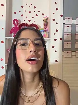 Julieta Duque online show from February 11, 2026, 2:33 am