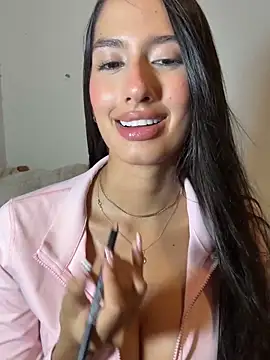 Julieta Duque online show from March 11, 2026, 2:27 am