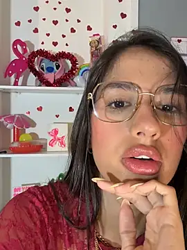 Julieta Duque online show from February 10, 2026, 2:43 am