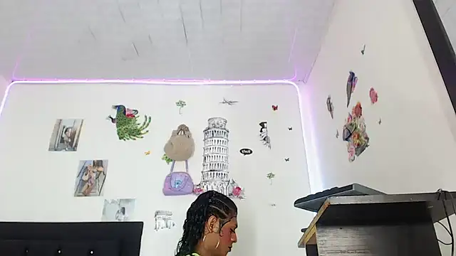 Snapshot of violettath chatting on October 30, 2025, 7:39 am violettath online show from October 30, 2025, 7:39 am