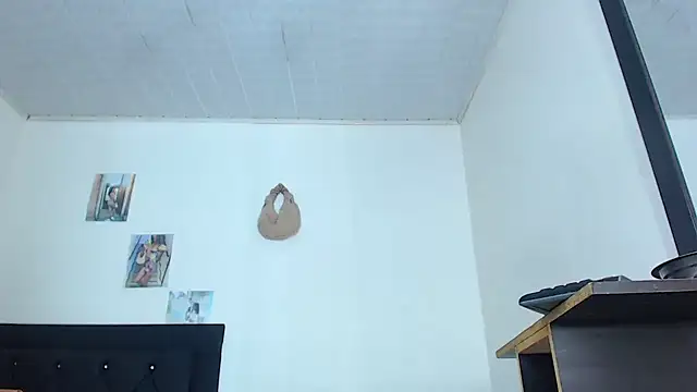 Snapshot of violettath chatting on October 19, 2025, 8:50 am violettath online show from October 19, 2025, 8:50 am