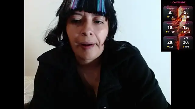 Acelinrose online show from October 27, 2025, 11:38 pm