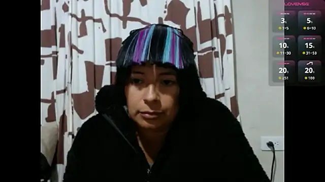 Snapshot of Acelinrose chatting on June 23, 2026, 1:47 am Acelinrose online show from June 23, 2026, 1:47 am