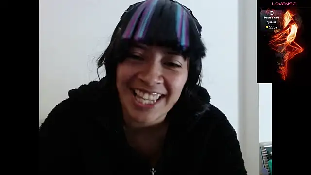 Acelinrose online show from October 21, 2025, 9:47 pm