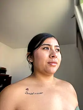 Chloe Dolce online show from September 26, 2025, 2:02 pm