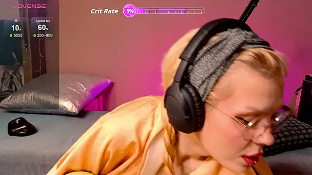 Snapshot of tacodeluxxxe chatting on November 23, 2025, 11:04 pm tacodeluxxxe online show from November 23, 2025, 11:04 pm