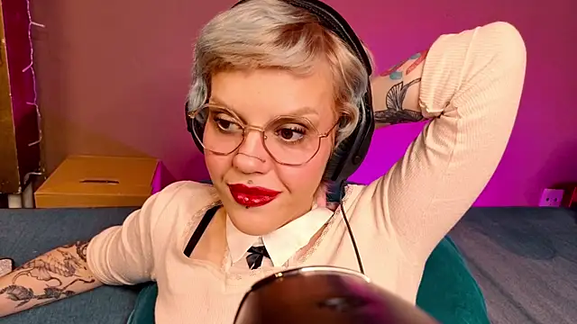 Snapshot of tacodeluxxxe chatting on October 2, 2025, 10:35 pm tacodeluxxxe online show from October 2, 2025, 10:35 pm