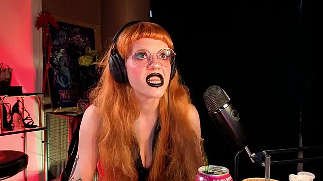 tacodeluxxxe online show from May 28, 2026, 4:31 am