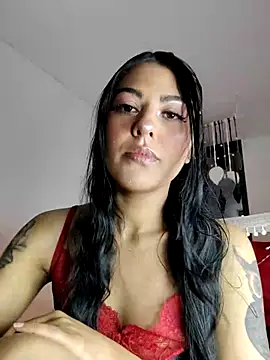 ValeNiitaLuv online show from July 12, 2026, 10:32 pm