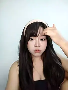 Snapshot of -Bianca- chatting on November 8, 2025, 4:21 pm -Bianca- online show from November 8, 2025, 4:21 pm