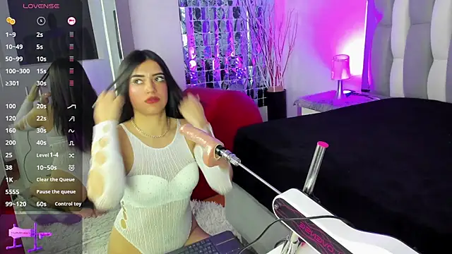 IsaDiiaz online show from October 11, 2025, 4:24 am