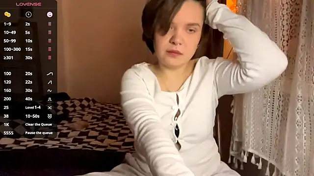 SabrinaFolts online show from October 24, 2025, 5:34 pm