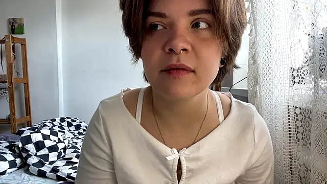 SabrinaFolts online show from September 23, 2025, 9:05 am