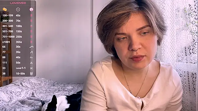 SabrinaFolts online show from October 11, 2025, 9:10 am