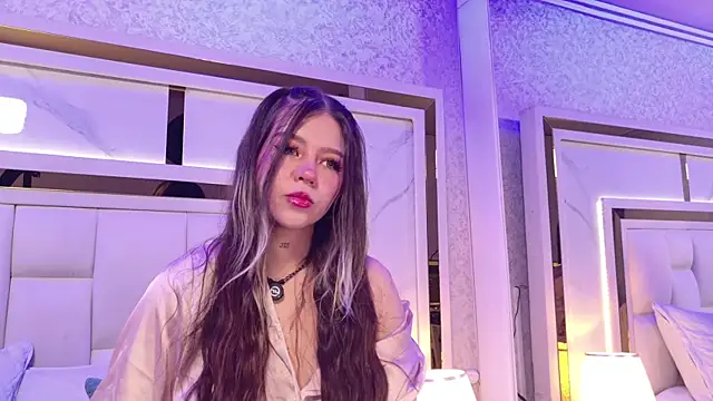 samanthaa sm online show from April 11, 2026, 3:03 am