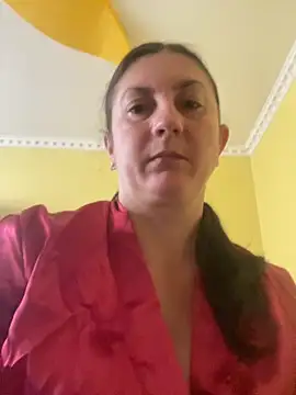 Snapshot of oksana1990 chatting on October 1, 2025, 6:18 am oksana1990 online show from October 1, 2025, 6:18 am