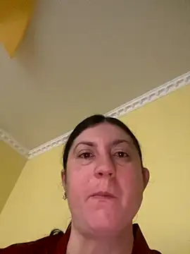 Snapshot of oksana1990 chatting on November 12, 2025, 7:12 am oksana1990 online show from November 12, 2025, 7:12 am