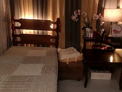 Jastine hunk online show from February 5, 2026, 4:08 am