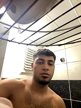 Snapshot of astoperaa chatting on October 8, 2025, 6:19 pm astoperaa online show from October 8, 2025, 6:19 pm