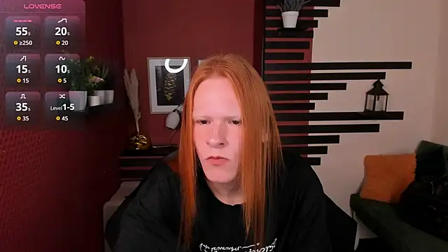 Snapshot of ChloeValentinee chatting on October 17, 2025, 11:56 am ChloeValentinee online show from October 17, 2025, 11:56 am