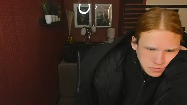 Snapshot of ChloeValentinee chatting on November 26, 2025, 10:59 am ChloeValentinee online show from November 26, 2025, 10:59 am