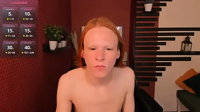 Snapshot of ChloeValentinee chatting on October 21, 2025, 11:20 am ChloeValentinee online show from October 21, 2025, 11:20 am