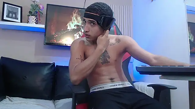 DEIV2  online show from November 25, 2025, 6:19 pm