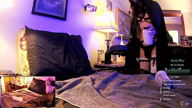 Snapshot of BashfulRouge chatting on January 10, 2026, 5:08 pm BashfulRouge online show from January 10, 2026, 5:08 pm