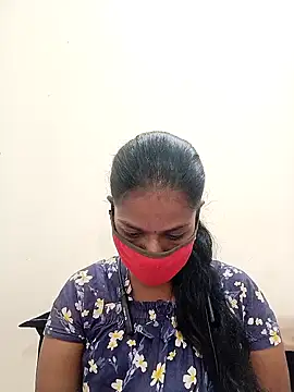 Snapshot of Tamil_Yalini12 chatting on February 6, 2026, 6:31 am Tamil Yalini12 online show from February 6, 2026, 6:31 am