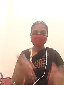 Snapshot of Tamil_Yalini12 chatting on February 20, 2026, 5:48 am Tamil Yalini12 online show from February 20, 2026, 5:48 am