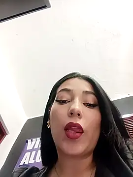  Luna-1 online show from November 11, 2025, 3:18 pm