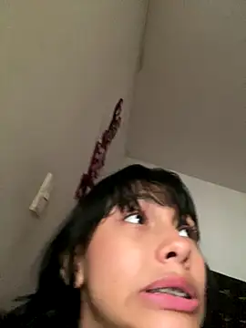 xoxo milk online show from November 14, 2025, 7:28 pm