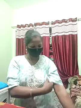 Snapshot of School_medam chatting on November 28, 2025, 12:11 am School medam online show from November 28, 2025, 12:11 am