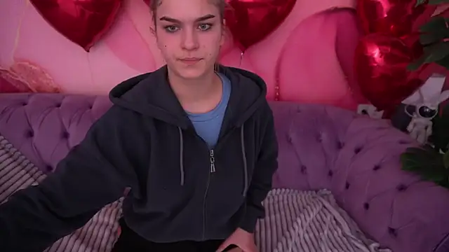 AlinaLiii online show from February 9, 2026, 3:21 pm