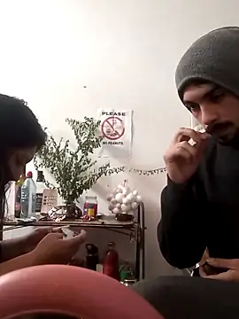 -Axelconda420 online show from May 2, 2026, 4:23 pm