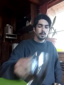 -Axelconda420 online show from May 4, 2026, 8:44 pm