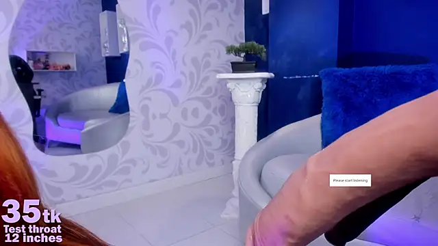 Kelseyfoxy  online show from October 15, 2025, 7:44 pm