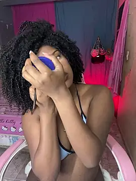 kehlannis  online show from December 1, 2025, 8:42 pm