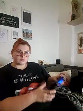 Chrissiosaurus online show from November 4, 2025, 9:40 pm