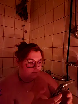 Chrissiosaurus online show from October 23, 2025, 5:22 pm