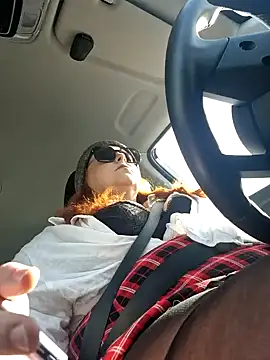 Chrissiosaurus online show from October 19, 2025, 11:46 am