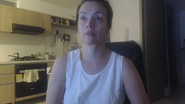 LovePaula online show from May 25, 2026, 12:21 am
