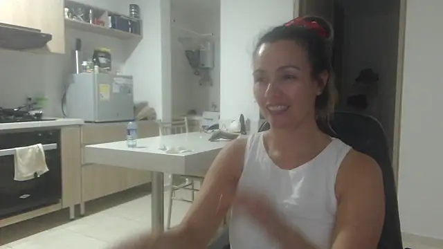 LovePaula online show from May 31, 2026, 11:49 pm