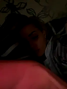 Giullyaxx online show from October 5, 2025, 9:16 pm