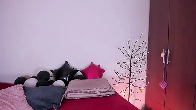 ScarlettRosetti online show from February 7, 2026, 12:40 am